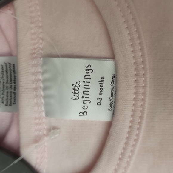 Little Beginnings - 0-3 moth set - bodysuits, hat and mitts NWT - Picture 6 of 8